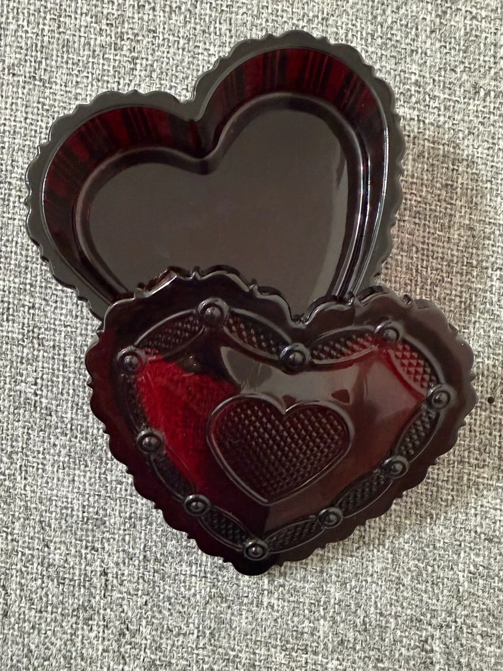 Vintage Avon Heart Cape Cod Red Glass Jewelry Trinket Dish